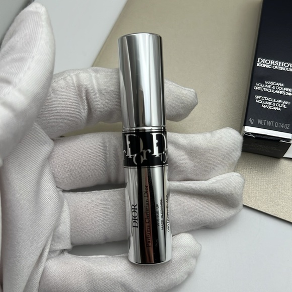 DiorWhite Cosmetic Pouch Shimmering Zip ClosureLipstick & Diorshow Mascara NWOT - Picture 16 of 17